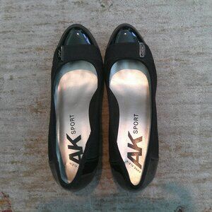 Anne Klein AK Sport Size 7 Black Dressy Wedges